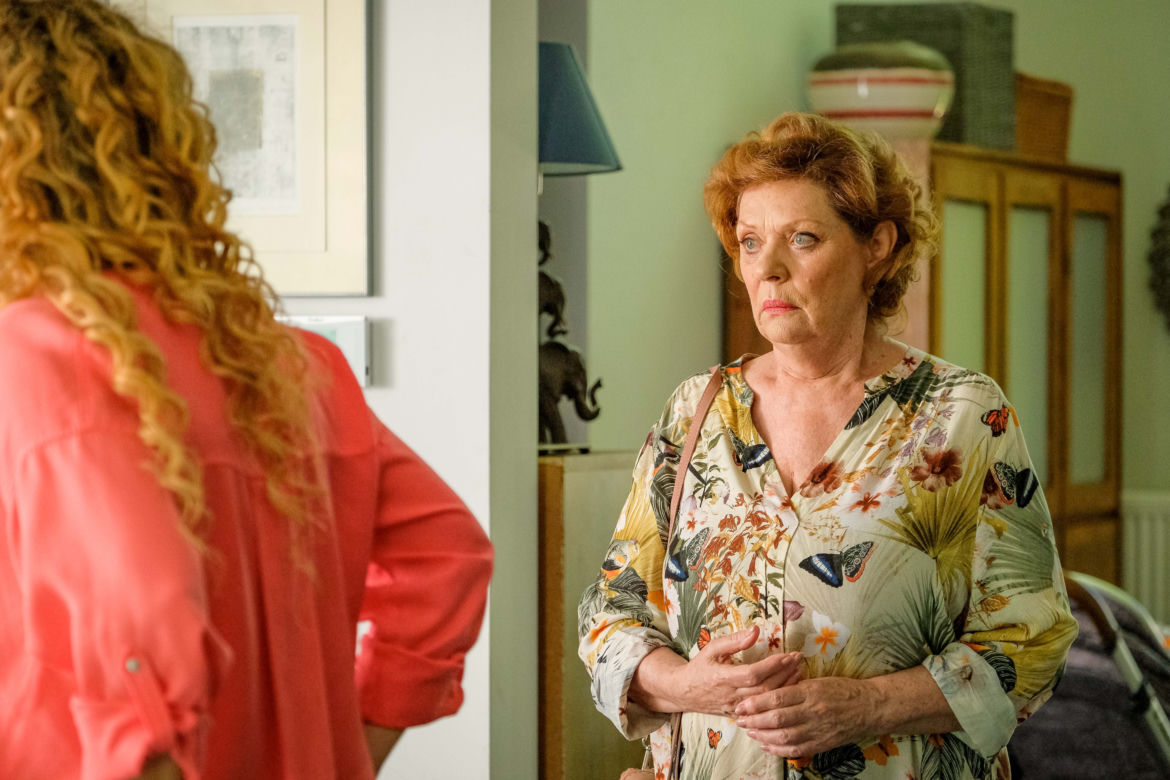 Przyjaciółki 14 sezon, odc. 165. Patrycja (Joanna Liszowska), Ela (Elżbieta Jarosik)