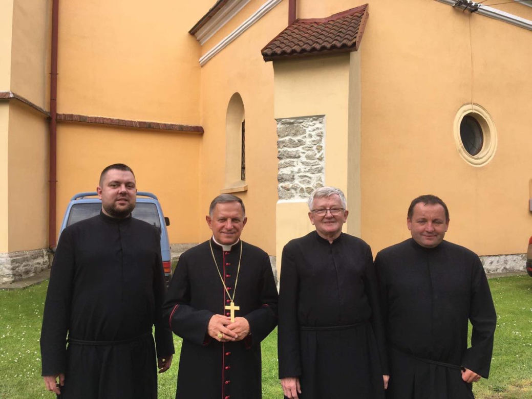Ludzie proszą o spowiedź! Dramatyczna relacja polskiego księdza z Ukrainy [ZDJĘCIA]