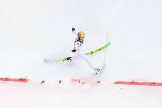 Upadek Kacpra Tomasiaka. Co dalej z polskim skoczkiem? Sztab podjął pilną decyzję