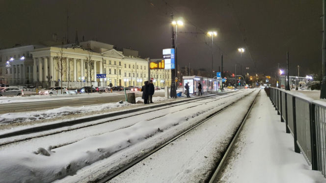 Zimowe utrudnienia w Warszawie
