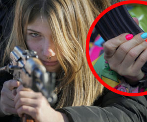 Wojna na Ukrainie. Kobiety pod bronią - coraz więcej Ukrainek wstępuje do armii. Dzieci też szkolą. 