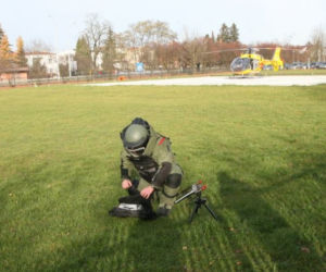 Bomba na pokładzie helikoptera. Nietypowa akcja służb