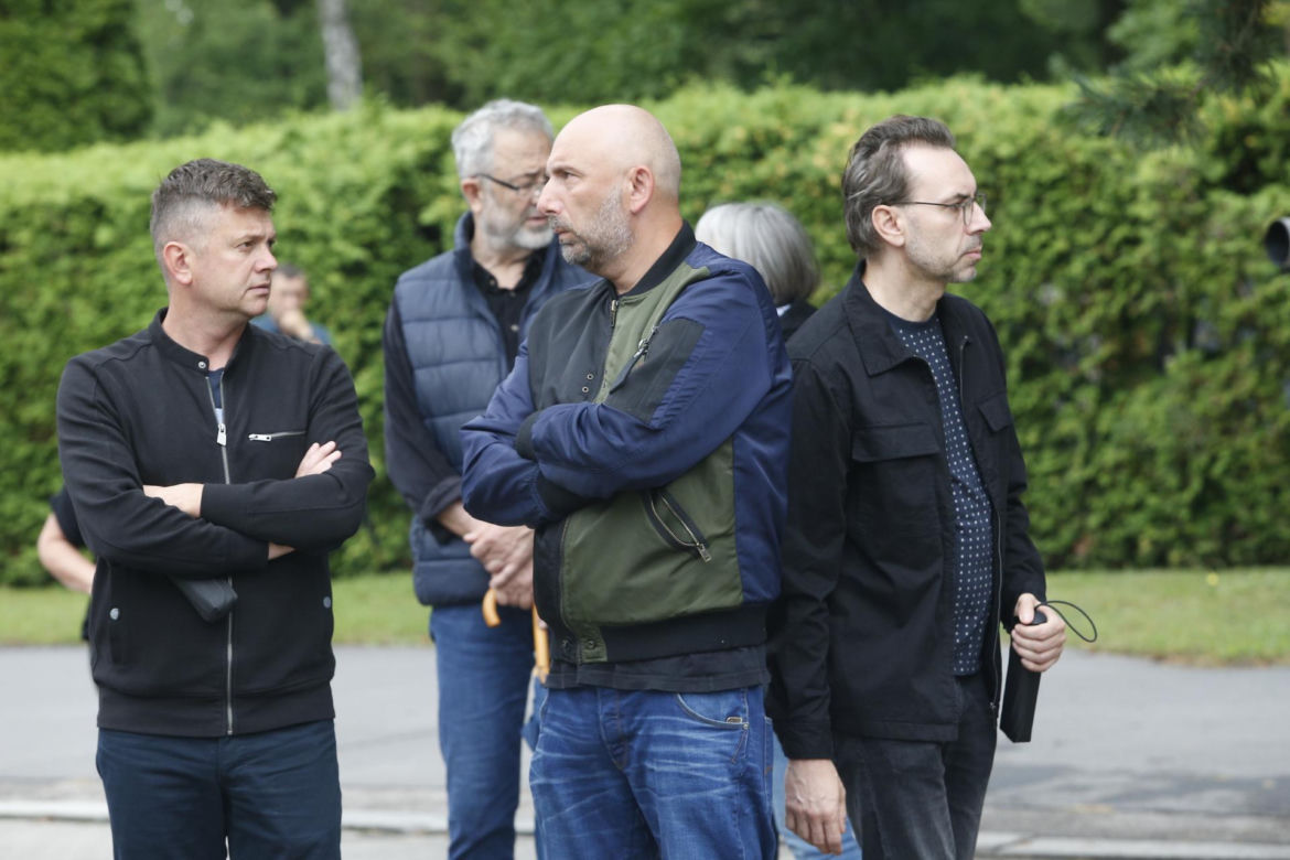 Pogrzeb Joanny Kołaczkowskiej. Tak pożegnali ją przyjaciele z kabaretu. Borek płakała jak uczennica
