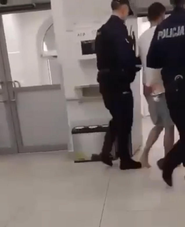 Nagranie po ataku nożownika w Jarosławiu. To on doprowadził do krwawej masakry