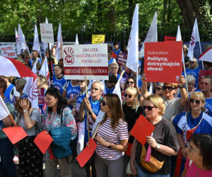 Protest nauczycieli. Chcą podwyżek. Ile zarabia się w polskich szkołach?