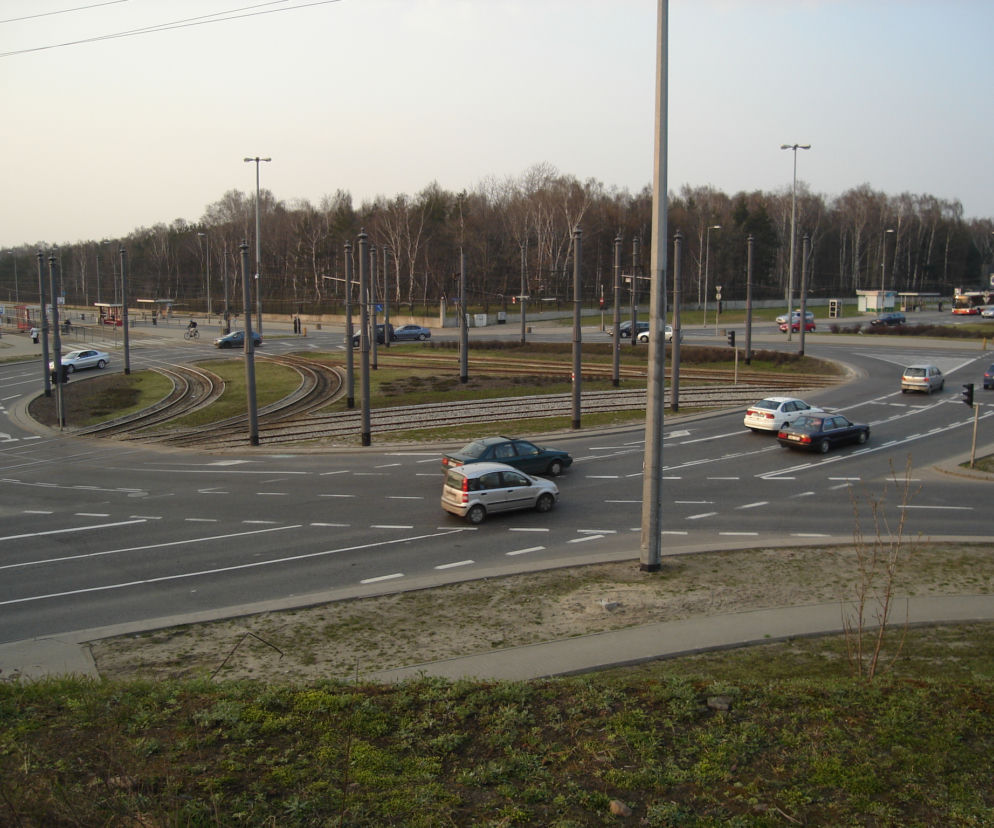 Tych miejsc nienawidzą kierowcy! Zobacz 10 najgorszych skrzyżowań w Warszawie [PRZEGLĄD]