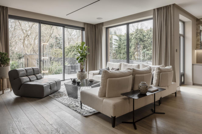 Wnętrza inspirowane Kolorem Roku 2026 Pantone Cloud Dancer