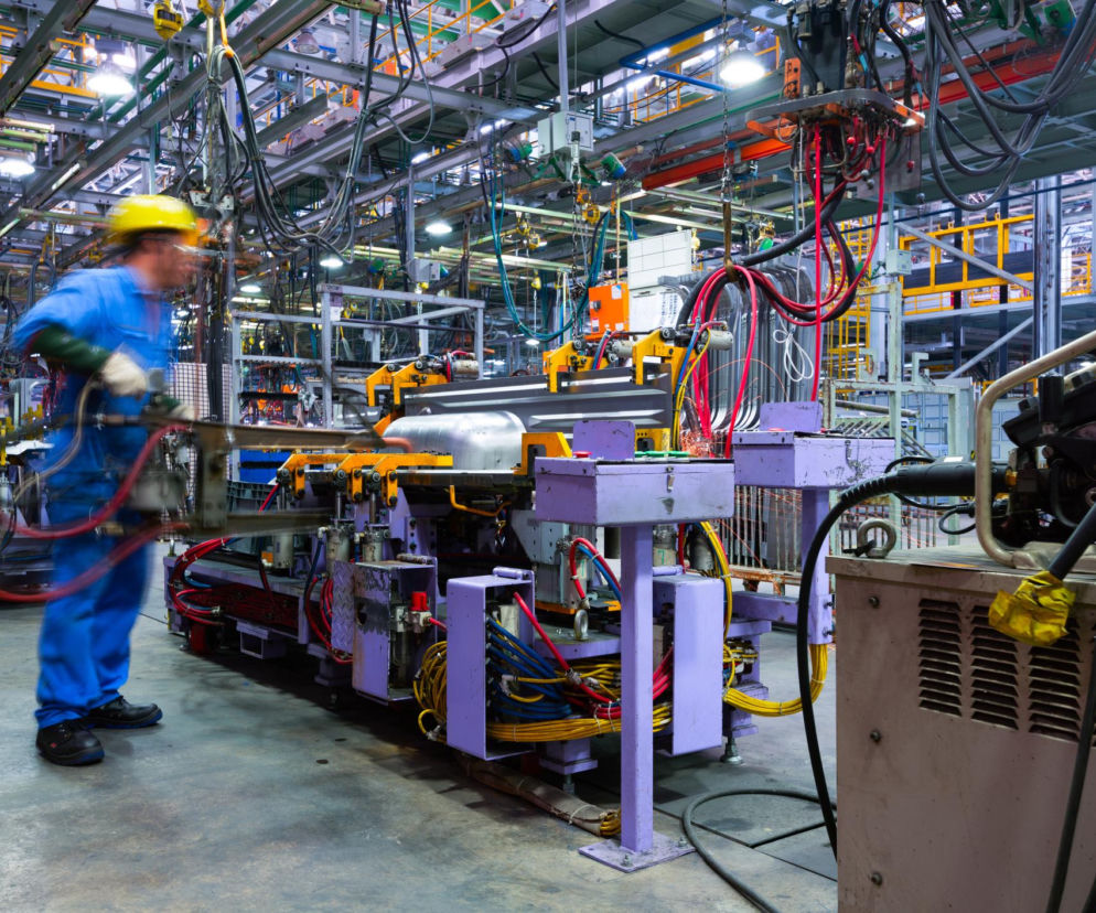 Metoda 5S w praktyce – jak zwiększyć wydajność w zakładzie produkcyjnym?