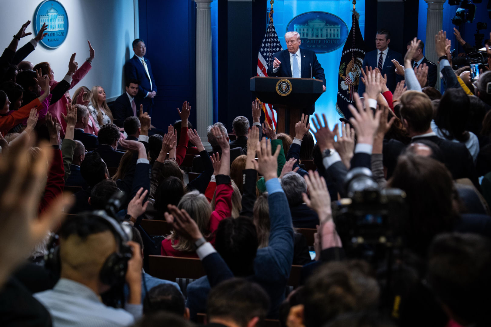 USA większym zagrożeniem niż Chiny? Ameryka pod rządami Trumpa postrzegana negatywnie