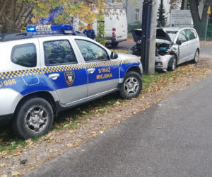 Pijany ksiądz rozbił się na latarni 