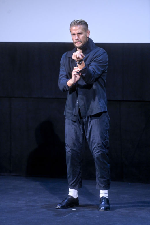 Sebastian Fabijański wraca na salony! Jak teraz wygląda? Pojawił się w Gdyni