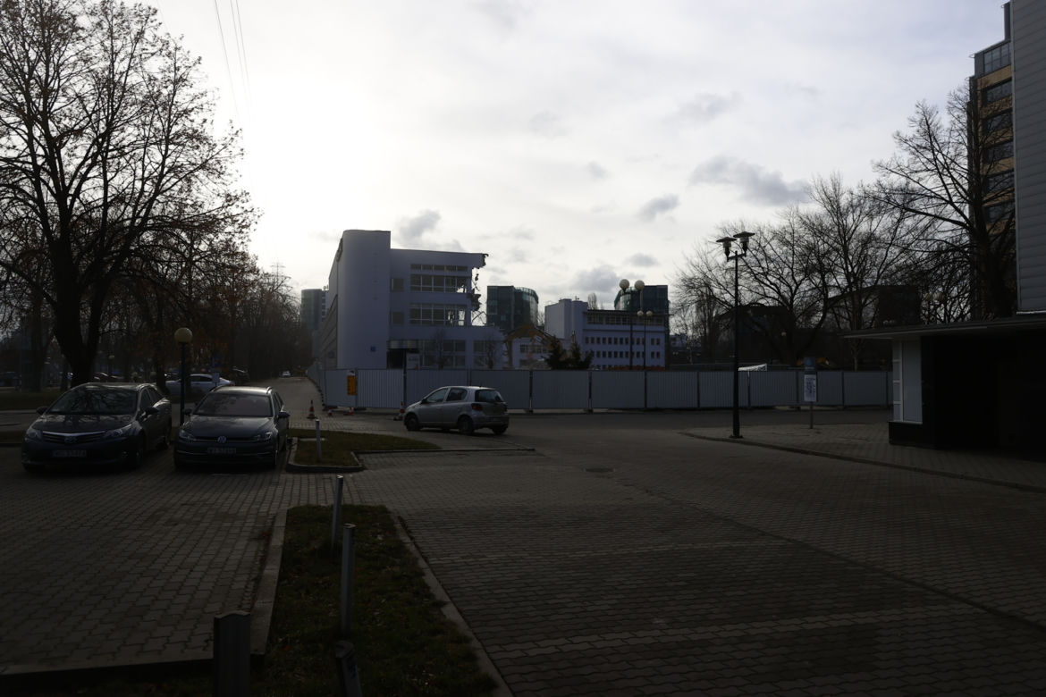 Wyburzą Mordor ? Wielkie sprzęty rozpruwają biurowce