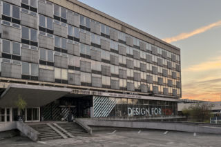 Hotel Cracovia w Krakowie się sypie
