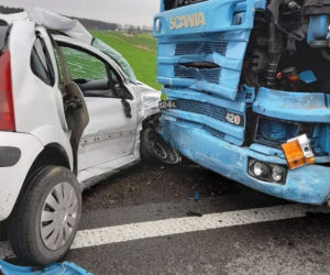 Koszmarny wypadek pod Makowem Mazowieckim! 2-latek z citroena zabrany przez śmigłowiec [ZDJĘCIA]