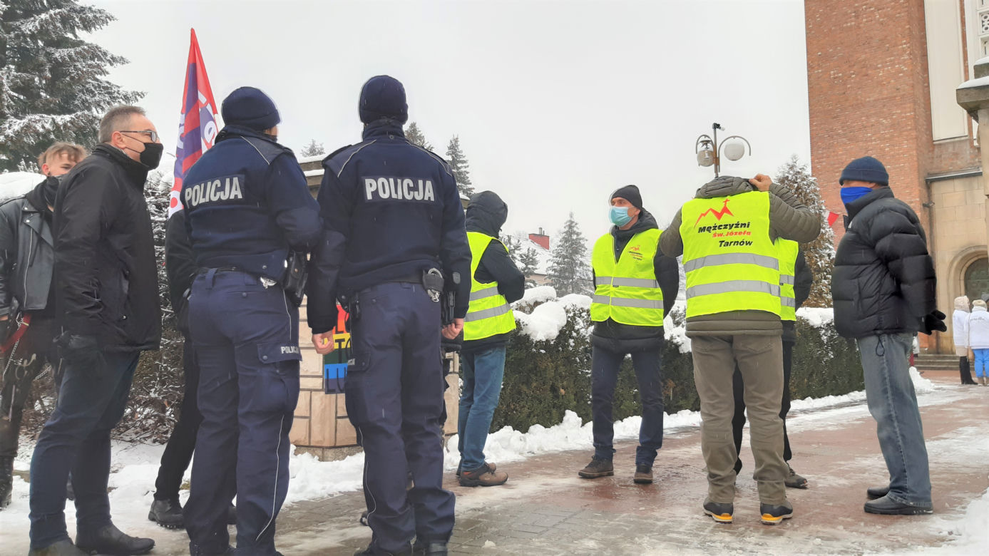 „LGBT to ludzie" - uliczny protest w Tarnowie