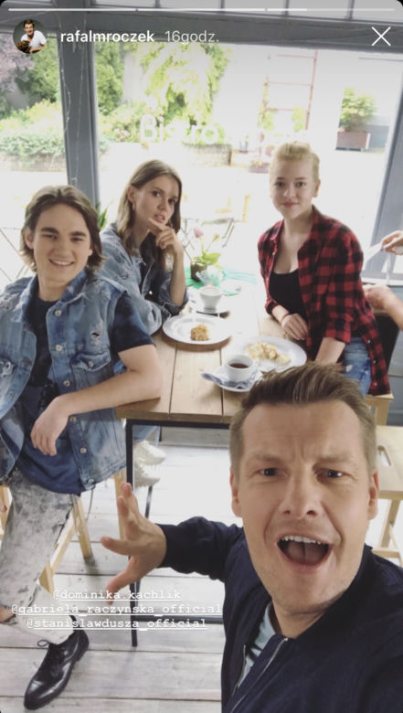 M jak miłość. Paweł (Rafał Mroczek), Franka (Dominika Kachlik), Basia (Gabriela Raczyńska), Jasiek (Stanisław Dusza)