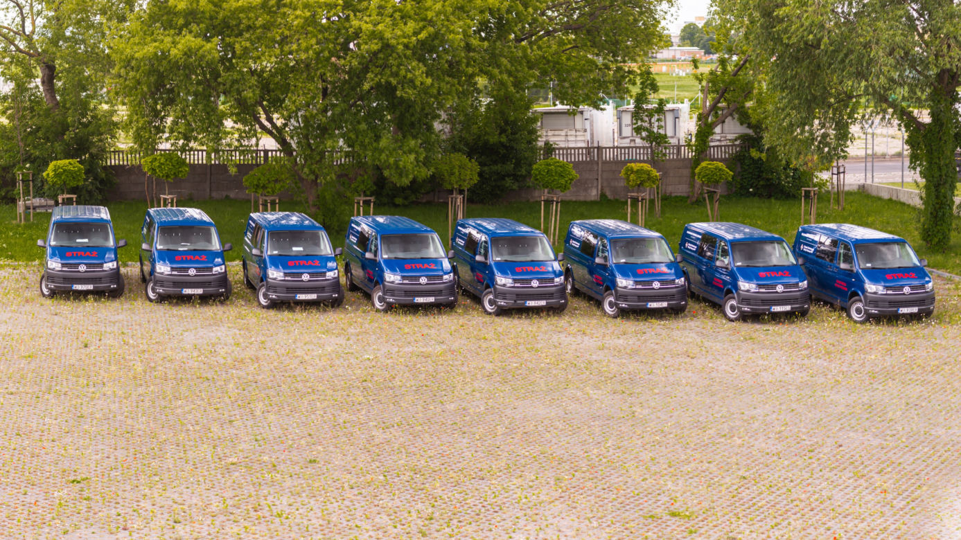 Volkswagen użyczył 30 Transporterów dla strażaków