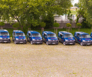 Volkswagen użyczył 30 Transporterów dla strażaków