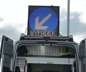 Volkswagen Crafter jako policyjny Ambulans Pogotowia Ruchu Drogowego