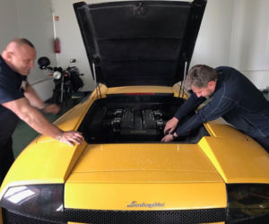 Mariusz Pudzianowski wbija kij w mrowisko! Założył gaz w Lamborghini Murcielago
