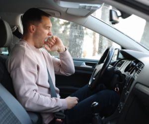 Zasypiasz za kółkiem? Eksperci: to nie brak snu. Prawdziwa przyczyna może cię zaskoczyć 