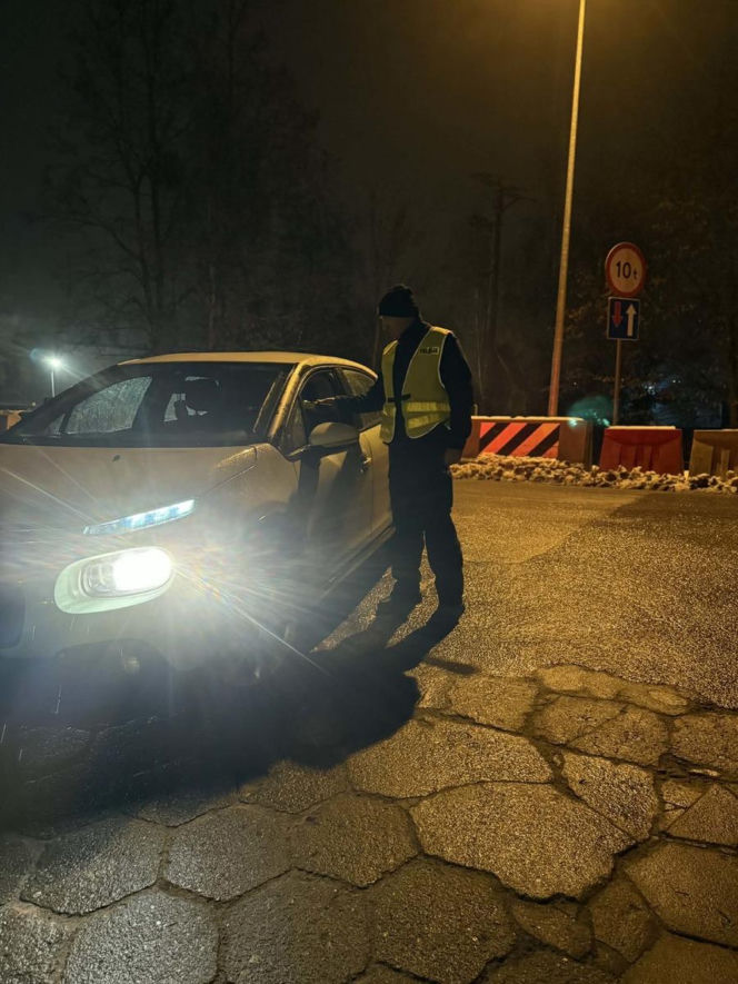 Po alkoholu za kółkiem. "Trzeźwy poranek" na gostyńskich drogach [ZDJĘCIA]