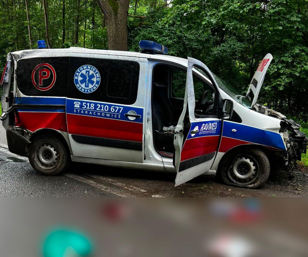 Groźne zdarzenie na trasie Styków – Kałków. Dwie osoby w szpitalu