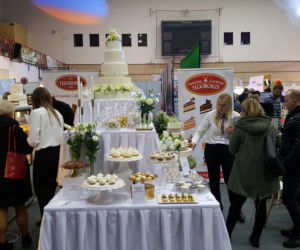Samochody, suknie, biżuteria, torty. Ślub jak z bajki w Nowym Sączu 