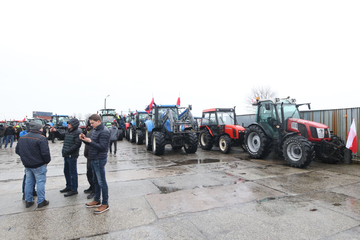 Strajk rolników. Na Śląsku blokują główne drogi
