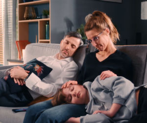 BrzydUla 2 odc. 124. Ula (Julia Kamińska), Julka (Maria Włodkowska), Marek (Filip Bobek)