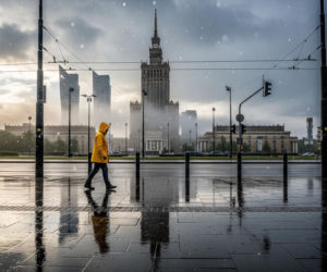 Deszczowy początek dnia w Warszawie. Czy słońce w końcu wyjrzy?