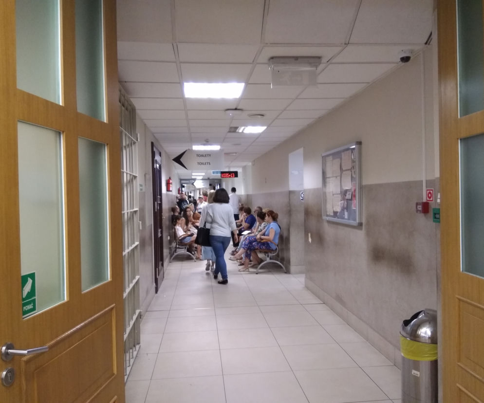 Kolejki po paszport w Dolnośląskim Urzędzie Wojewódzkim