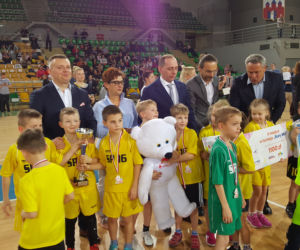 Turniej Białego Misia zakończony! Uczniowie SP nr 37 najlepsi! [ZDJĘCIA]