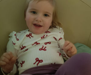 Waldemar Nawrocki i Adrian Domalewski pomagają Anielce