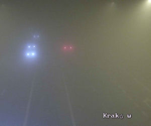 Potężna mgła na małopolskich drogach