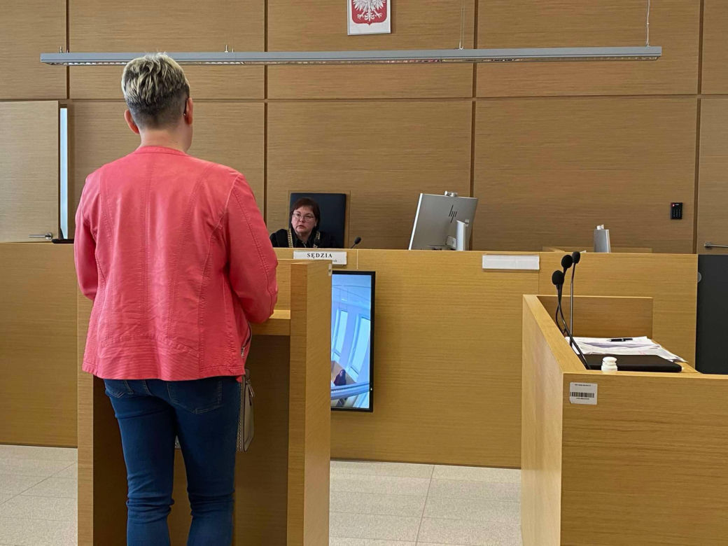 Klaudia G. stanęła przed sądem. Ruszył proces w sprawie śmierci 3-letniej Emilki z Siedlec