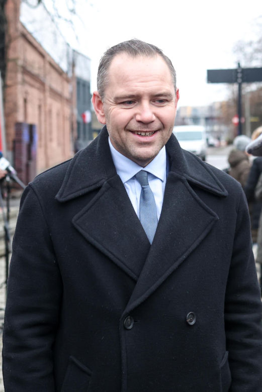 Styl Rafała Trzaskowskiego i Karola Nawrockiego