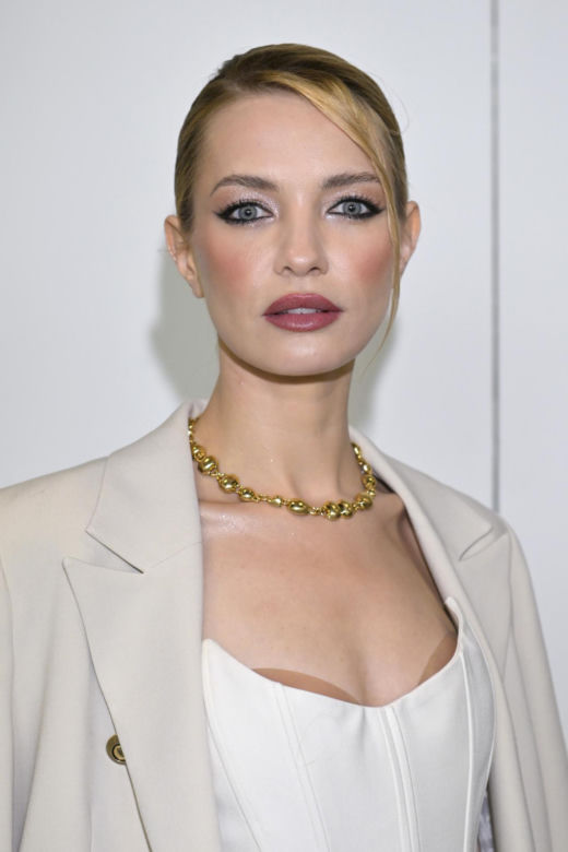 Paulina Gałązka kiedyś i dziś. Tak przez lata zmieniała się gwiazda filmu "Dziewczyny z Dubaju"