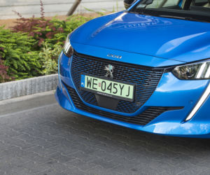 Peugeot e-208 GT