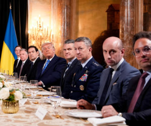 Trump wyrzucił dziennikarzy z sali. „Zabierz ich i daj im obiad!”