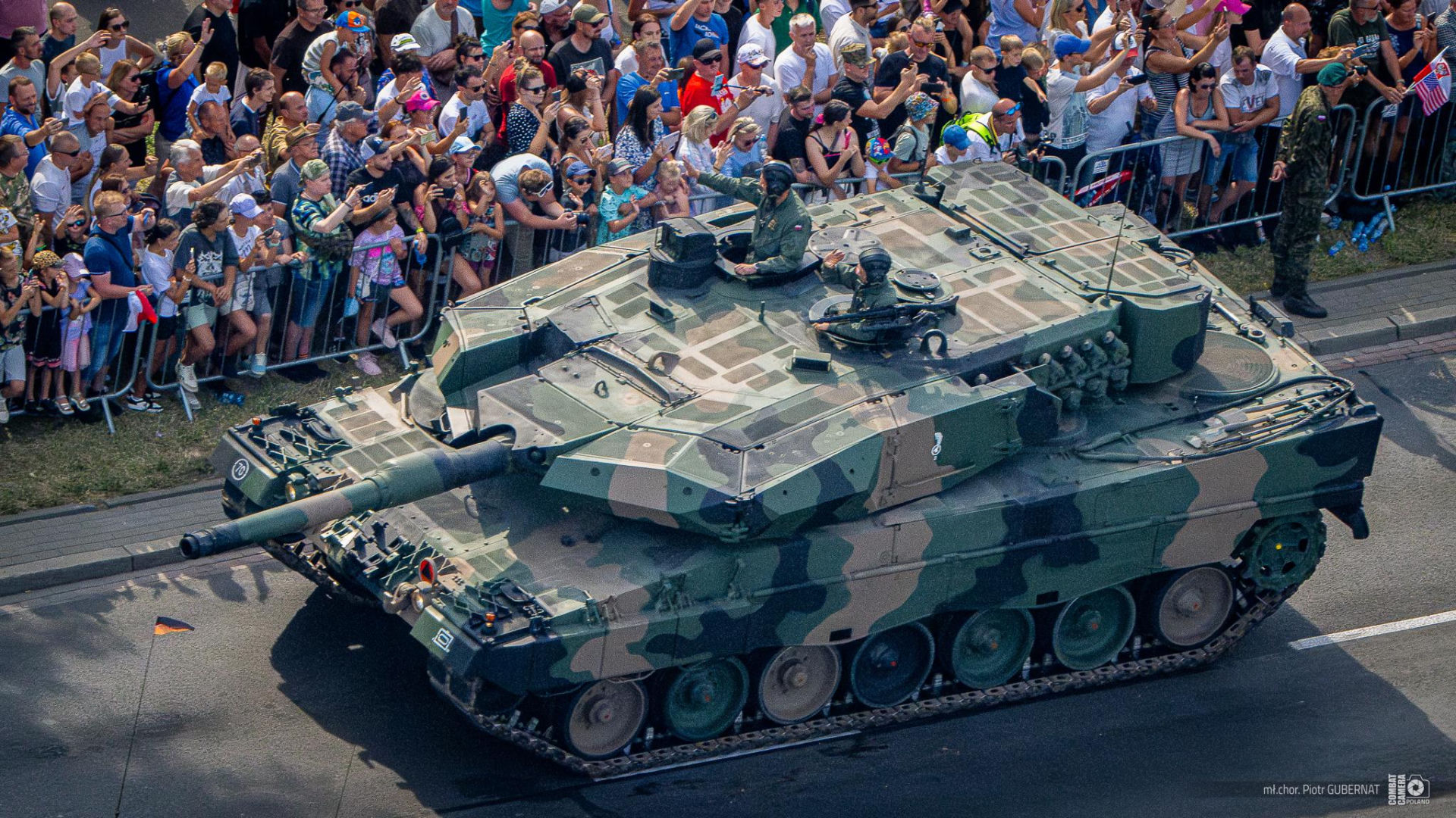 Święto Wojska Polskiego 2026: Wielka defilada w Warszawie i parada morska w Gdyni. Tysiące żołnierzy i ten sprzęt wojskowy zaskoczą Polaków
