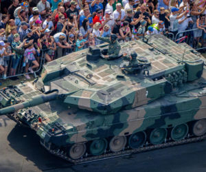 Święto Wojska Polskiego 2026: Wielka defilada w Warszawie i parada morska w Gdyni. Tysiące żołnierzy i ten sprzęt wojskowy zaskoczą Polaków