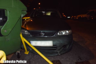 Po kolizji porzucił auto i poszedł po piwo