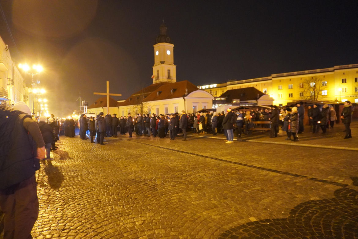 Miejska Droga Krzyżowa w Białymstoku 2024 [ZDJĘCIA]