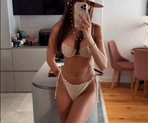 Marcela Leszczak pokazuje Koterskiemu, co stracił. Figura jak marzenie!
