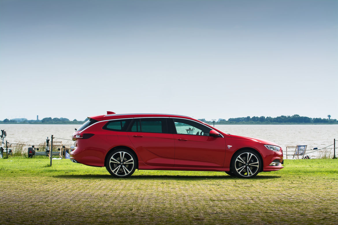 Opel Insignia Sports Tourer OPC Line 2.0 Turbo 260 KM AWD AT