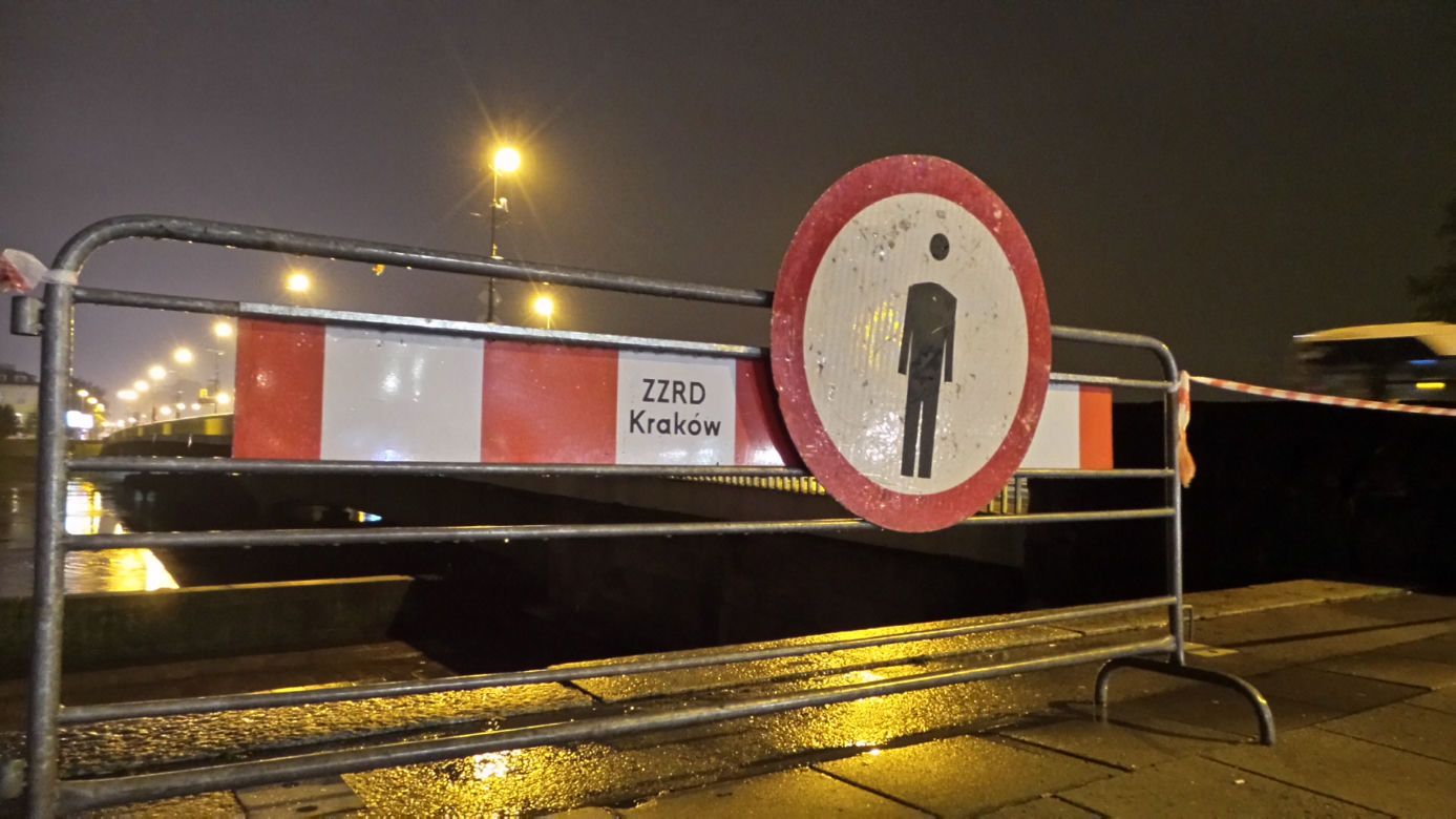 Wielka woda w Krakowie. W piątek rano fala kulminacyjna