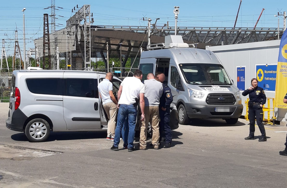 Ewakuowano pasażerów Dworca Zachodniego. Pijany wariat krzyczał, że miał bombę! 