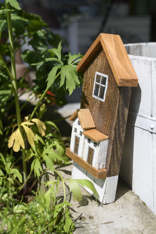 Wyjątkowy mazurski dom Moniki i Dagmary – recyklingowa dekoracja