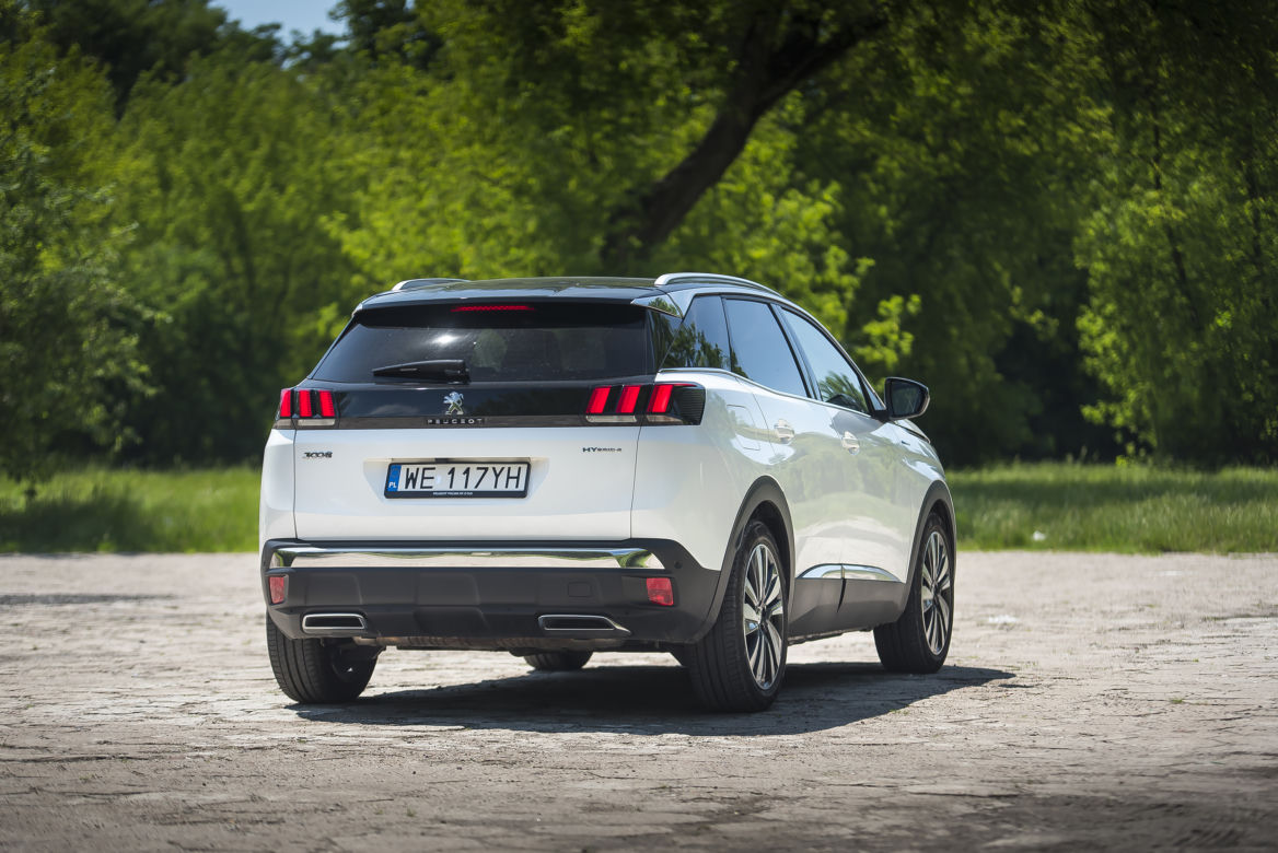 Peugeot 3008 GT HYbrid4 300 KM e-EAT8
